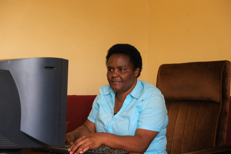 Kenya Kirinyaga Thiririka Kiganjo AB - 12NG0001 *52810* - 27090 - SPOT RCWHSE